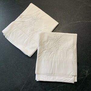 VINTAGE EMBROIDERED PILLOWCASES | Set of 2 | White on White |